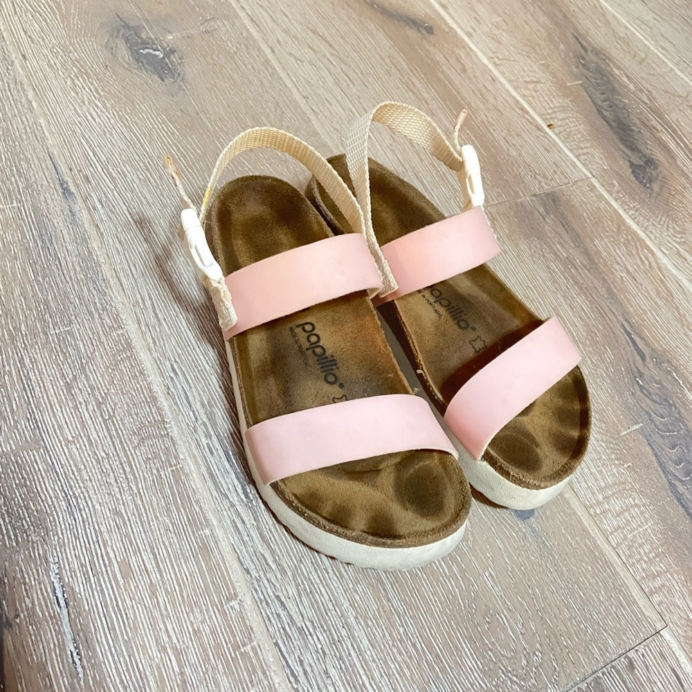 Birkenstock’s gillio sandals pink